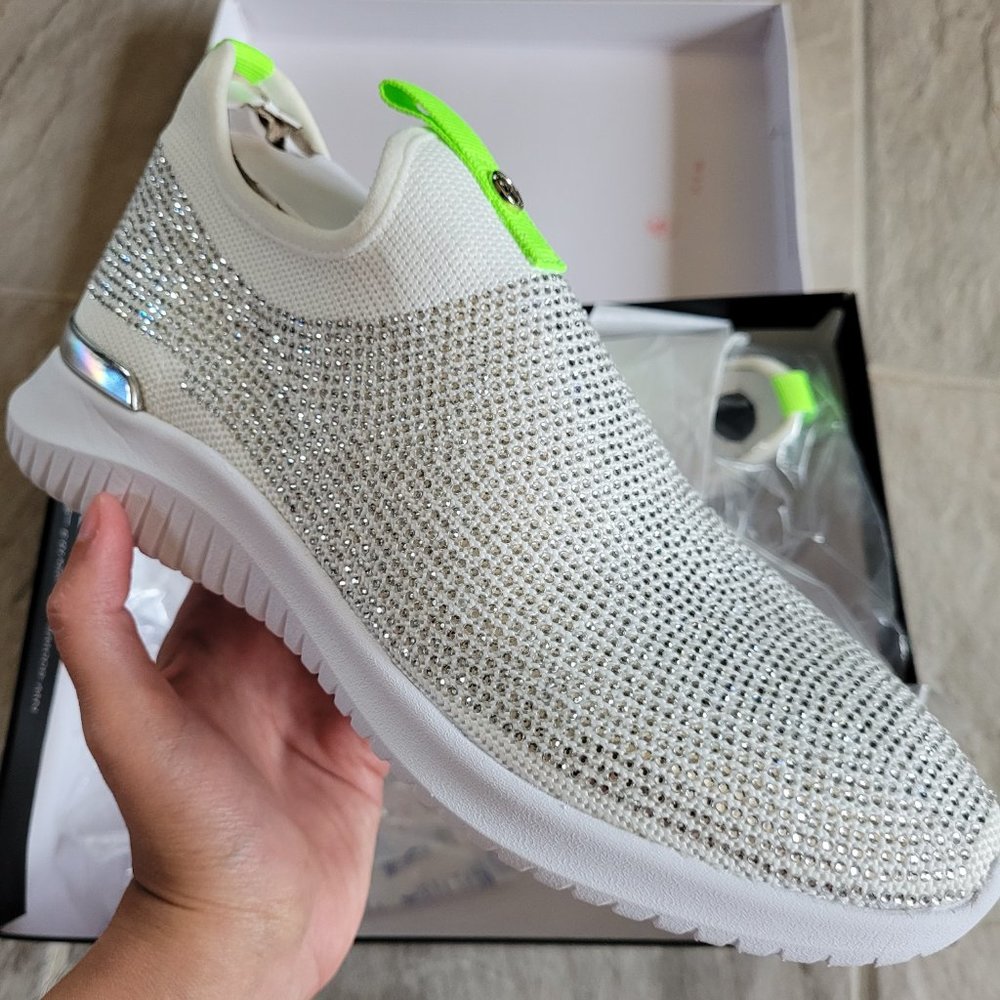 NEW NINE WEST Sneakers